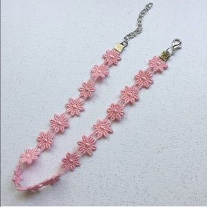 Baby pink daisy choker - handmade