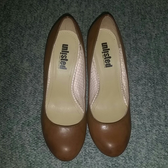 Cute brown heels