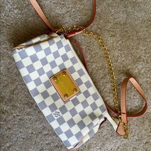 Beige gray checkered cross body bag