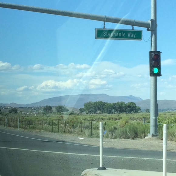 Meet your Posher, Stephanie - Picture 1 of 1