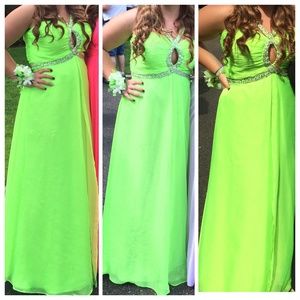 Mac Duggal prom dress