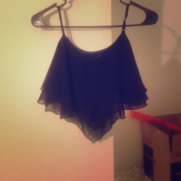 Black crop top!