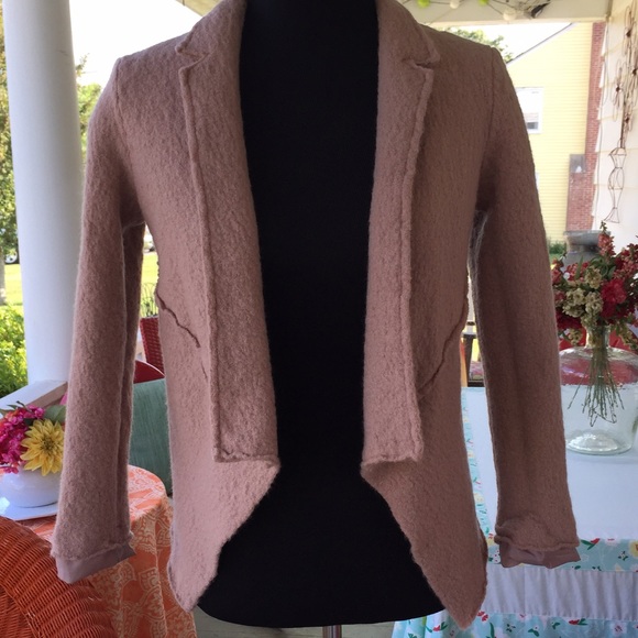 CABI WOOL BLAZER - SIZE MEDIUM