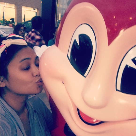 Meet your Posher, Krisha ann - Picture 3 of 4