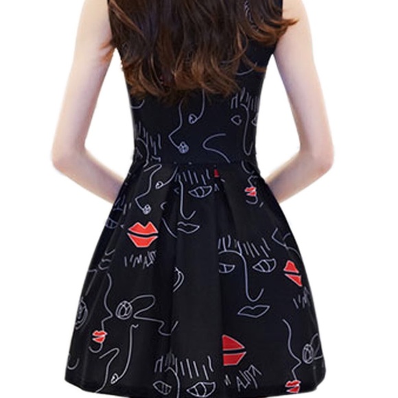 🆕 Hot Lips Print Chiffon Dress - Picture 3 of 4
