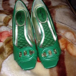Green high heel shoes