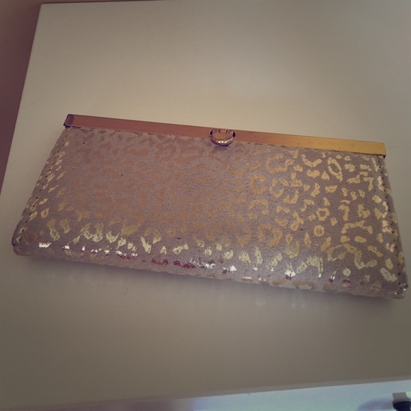 REDUCED‼️Gold leopard print wallet/clutch