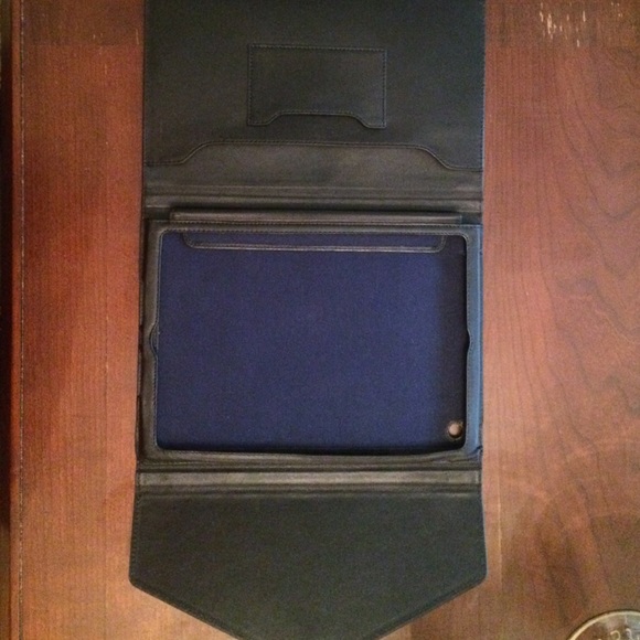 COACH IPAD CASE - Picture 2 of 3