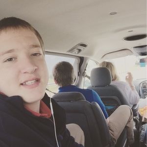 Meet your Posher, Zachary