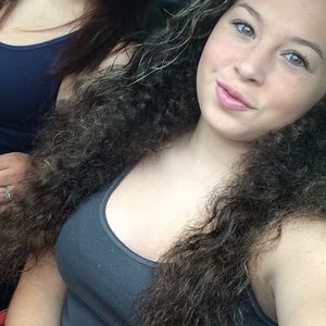 Meet your Posher, Olivia