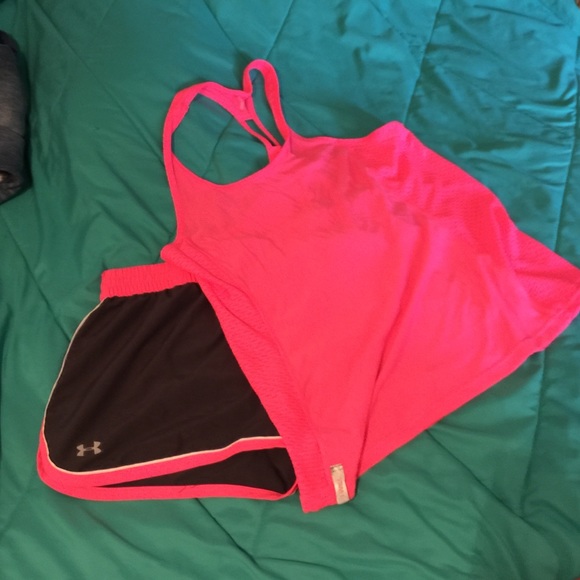 Under Armor Breast Cancer Awareness Set