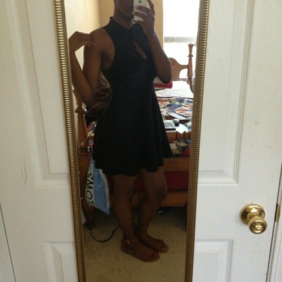 /// - Picture 3 of 3