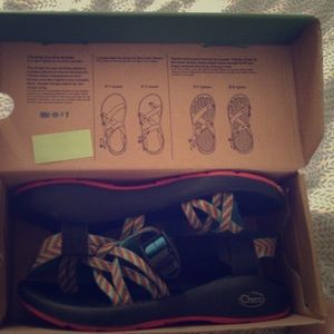 Sz 8 Chacos. New in box w/o tags