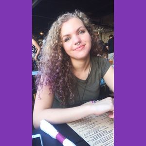 Meet your Posher, Lauren