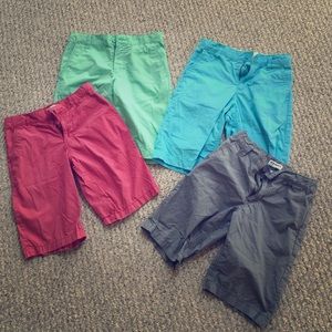 4 Pairs of Boys Sz 10 Old Navy Lightweight Shorts
