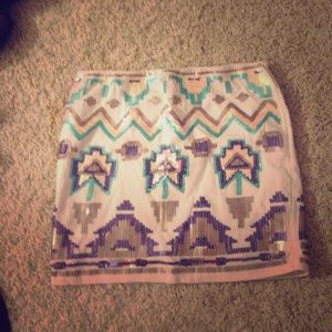 Cute aztec skirt !