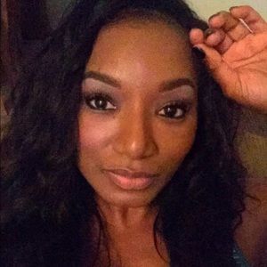 Meet your Posher, Alesia