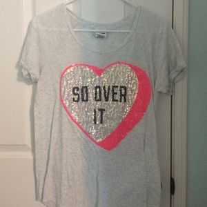vs pink  graphic tee