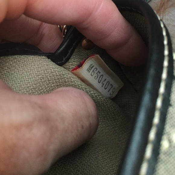 Dooney & Bourke Anniversary Signature Wristlet. - Picture 3 of 4