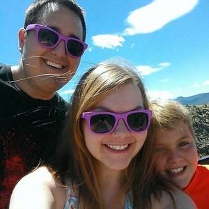 Meet your Posher, Gloria