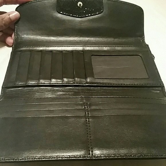 Used Coach wallet - Picture 2 of 7