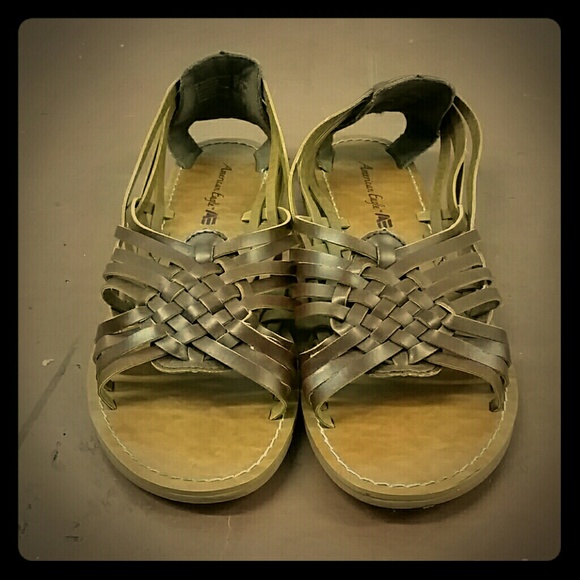 American Eagle weave sandals size 9