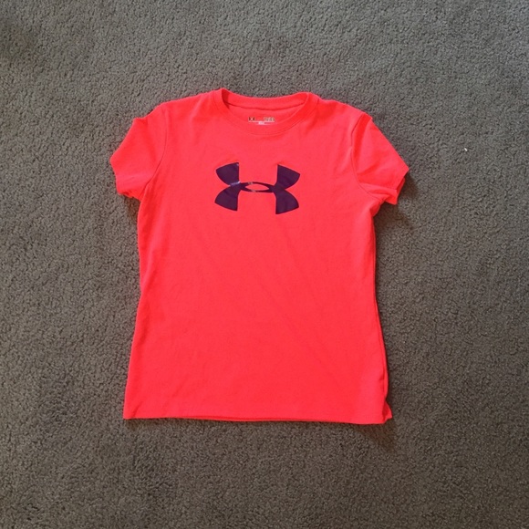 Girls size large under armour shirt!!