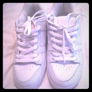 Size 10 Women's 8 1/2 Men's DC Sneakers