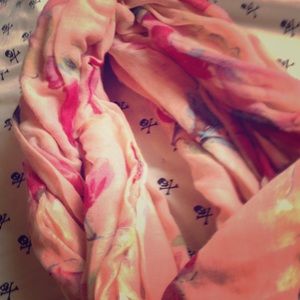 A scarf for the neck