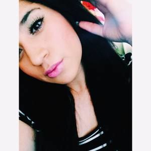 Meet your Posher, Miriam