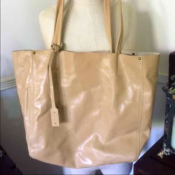 ‼️SOLD‼️LUCKY BRAND patent leather tote bag - Picture 1 of 3