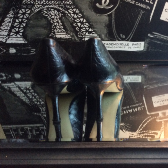 Pumps - Picture 3 of 3