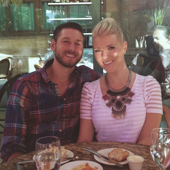 Meet your Posher, Julia - Picture 2 of 4