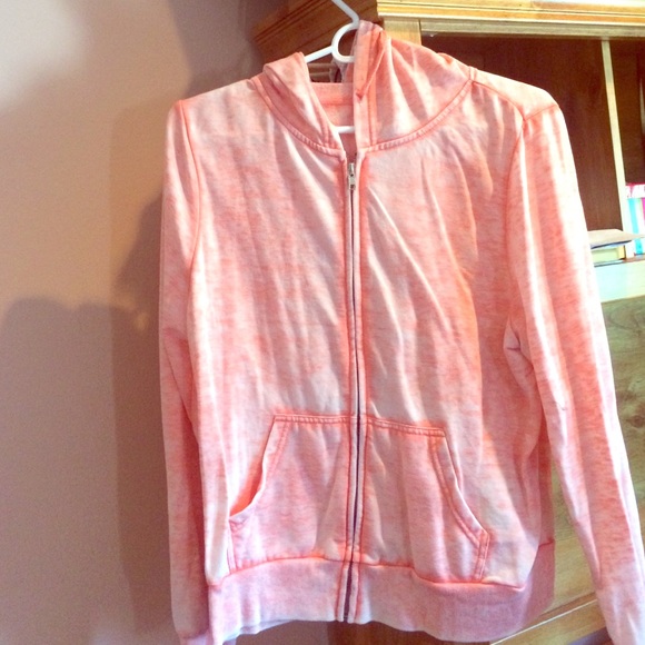 Super cute light pink sweater!