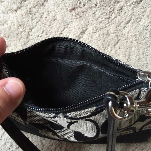 Authentic Coach clutch - Picture 2 of 4