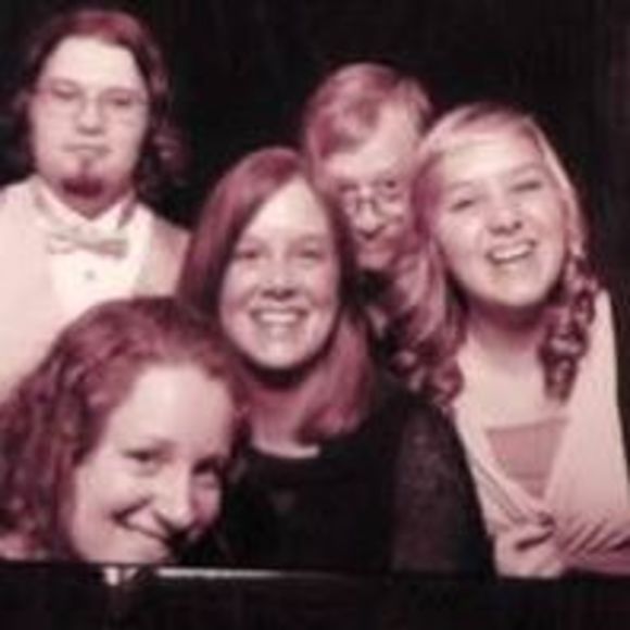 Meet your Posher, Kaylin - Picture 1 of 1