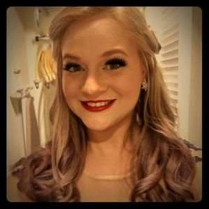 Meet your Posher, Shelby