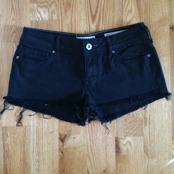 Pac Sun frayed black shorts