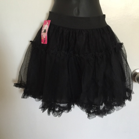 *New* Black MiniSkirt