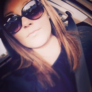 Meet your Posher, Kacie