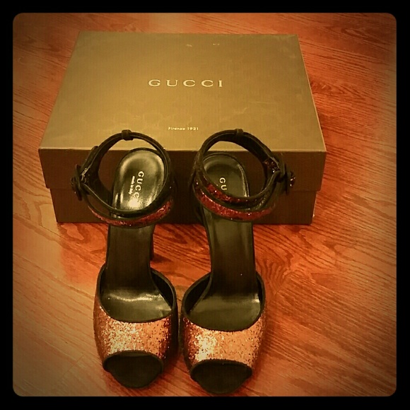 Gucci sandals 381/2