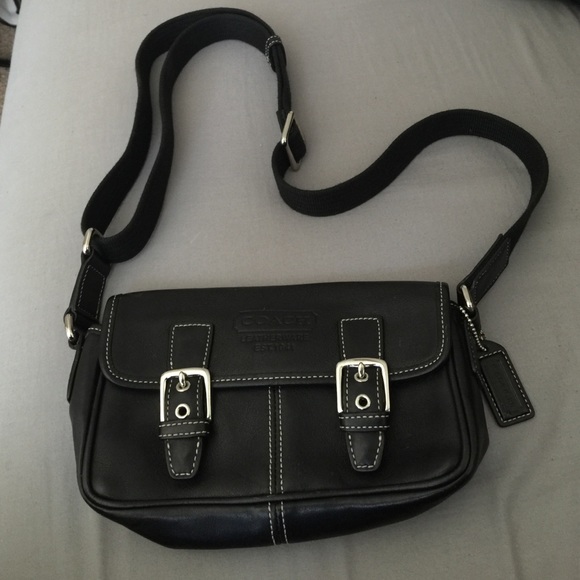 AUTHENTIC BLACK LEATHER COACH BAG❤️🌹😘