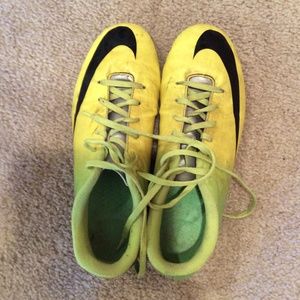 Unisex Nike soccer cleats
