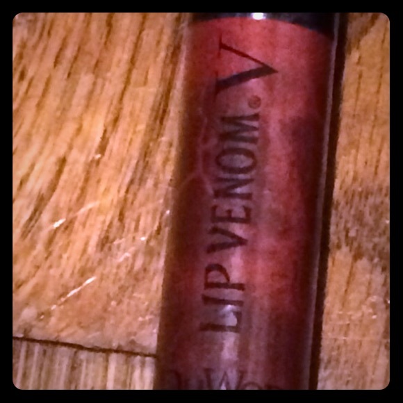 Duwop lip venom V Twilight. Lip plumper 👄💋