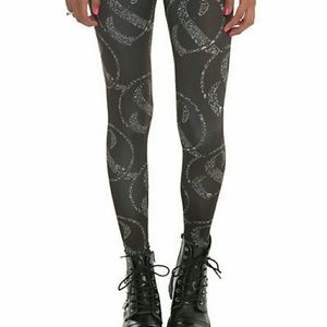 Hot Topic Of Mice & Men Ampersand Leggings