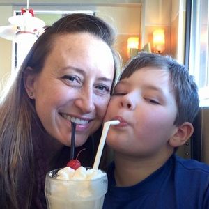 Meet your Posher, Kendra