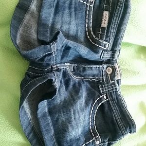 Dark wash saza short shorts