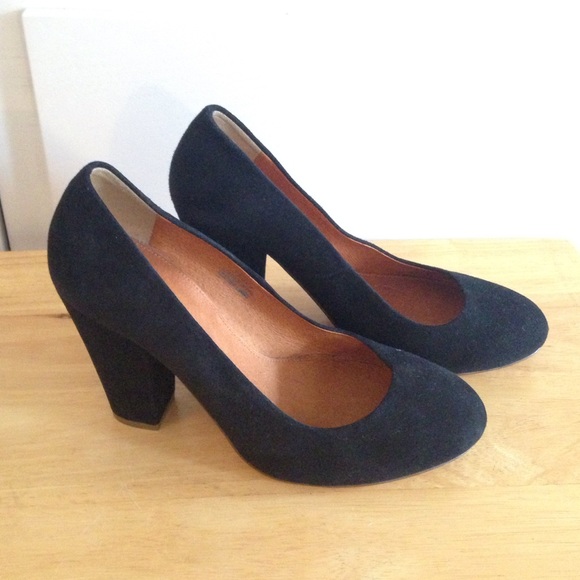 Madewell Frankie black suede pumps