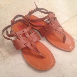 Never worn Pink and Pepper cognac sandals size 6.5