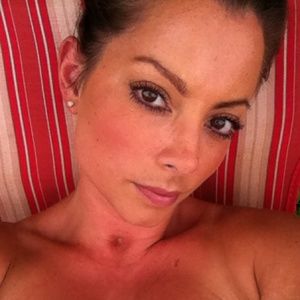 Meet your Posher, Kendra